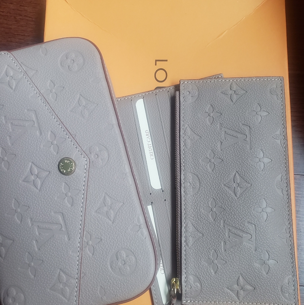 Louis Vuitton Crossbody handbag brand new!